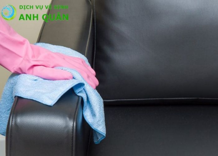dịch vụ vệ sinh sofa da uy tín và chất lượng cao