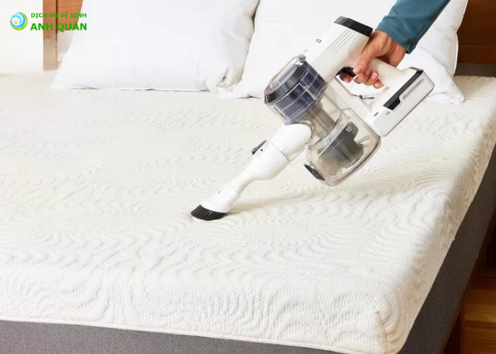 cách tẩy vết mực trên nệm (4)