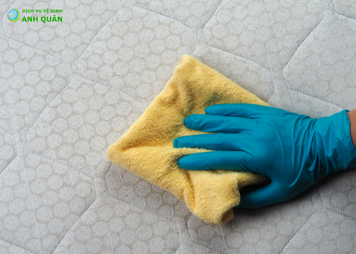 cách tẩy vết ố vàng trên nệm (4)